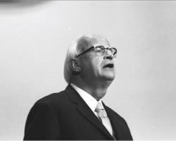Helmut Thielicke: Between Pulpit and Lectern