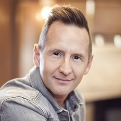 Martin Smith: Dancing to a New Song