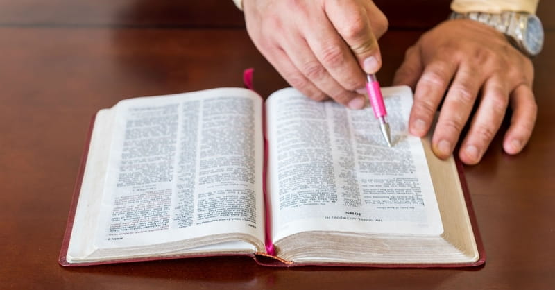 8 Ways to Teach Leadership from the Bible