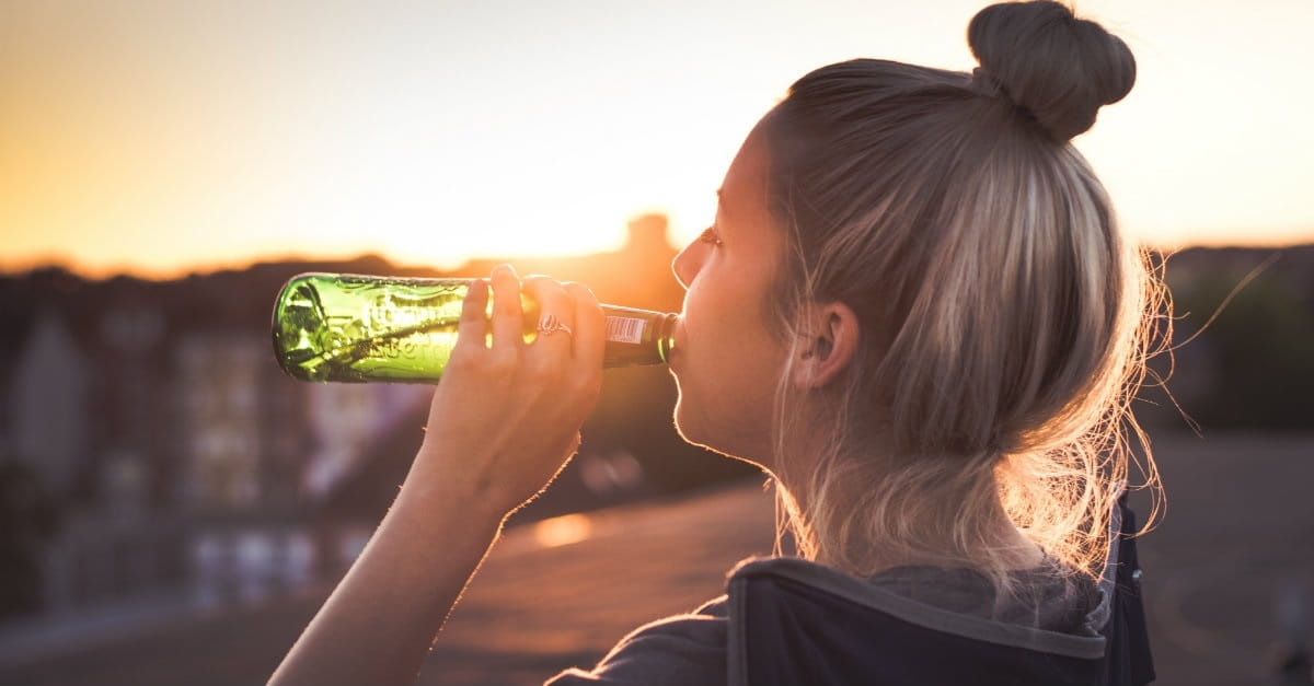 Should Christians Drink Alcoholic Beverages?
