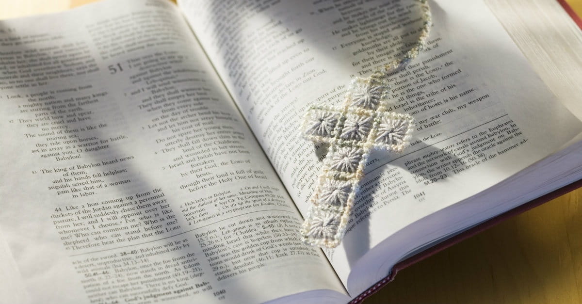 4 Factors That Define an Evangelical Christian