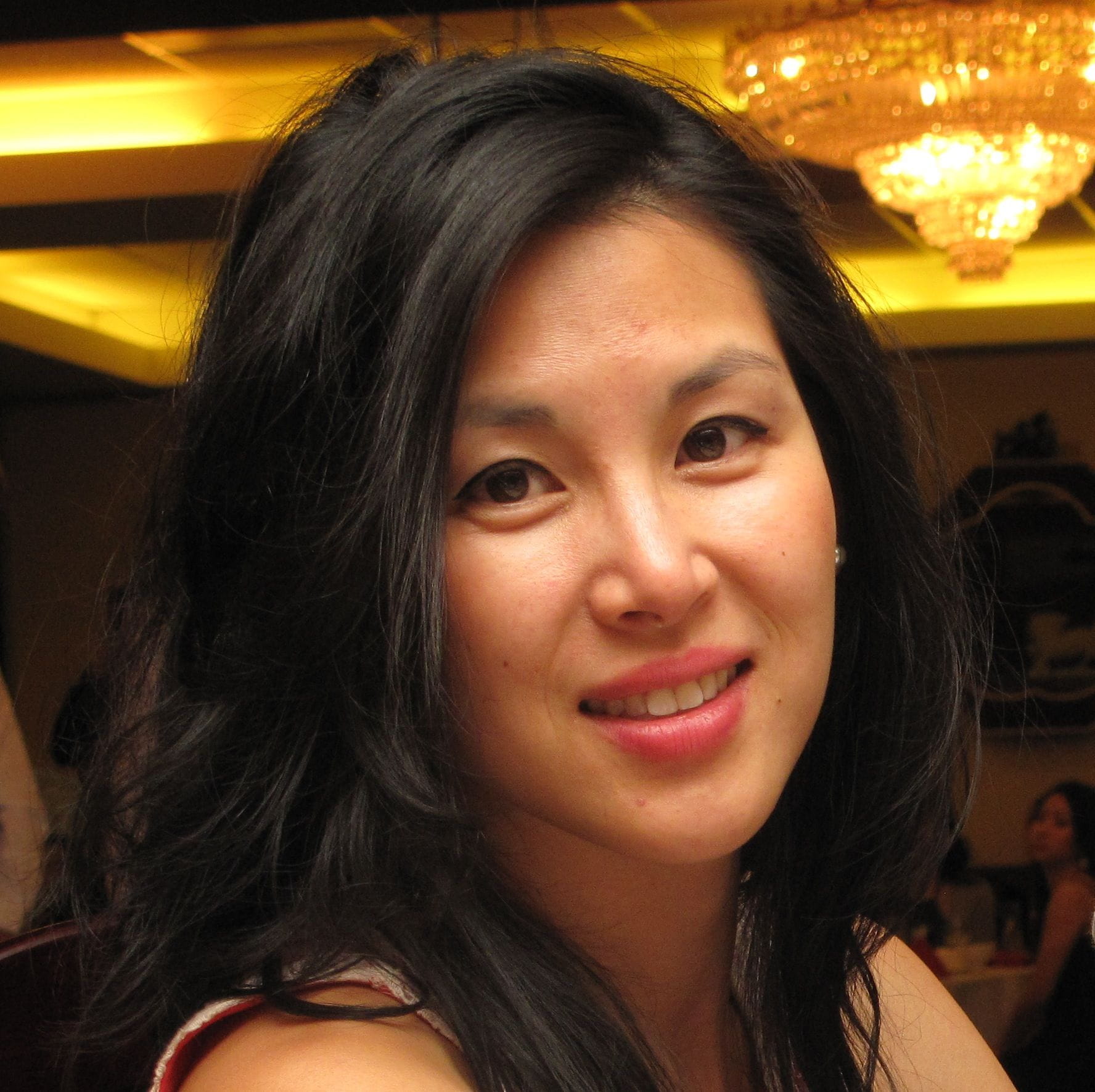 Julia Cheung Headshot