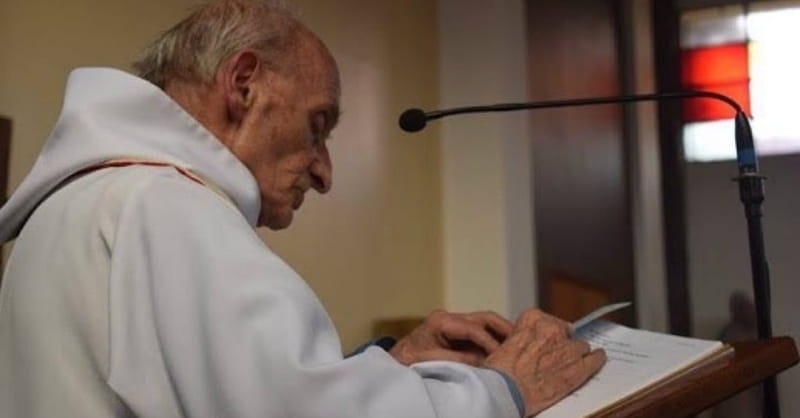 France: After Priest is Slain, Muslims Attend Catholic Mass to Show Solidarity