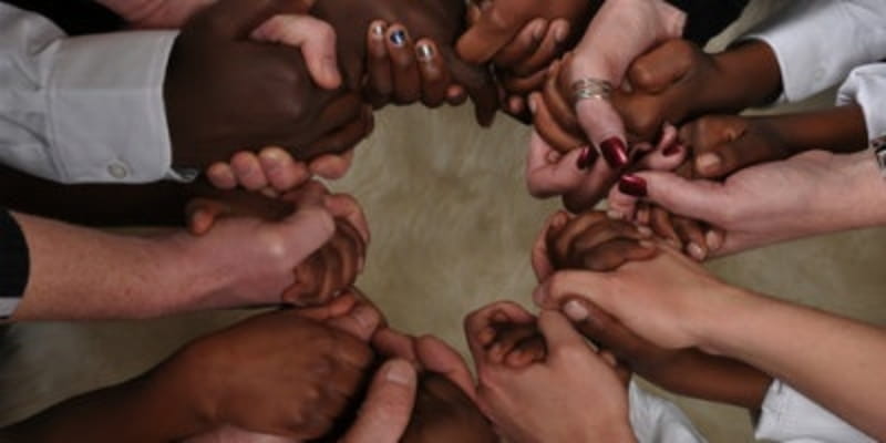 Most Voters Favor Prayer, Minus Jesus, at Public Meetings