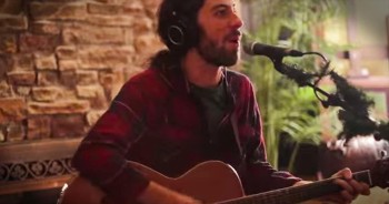 Get Ready To Hear ‘O Holy Night’ Like Never Before. So Beautiful!