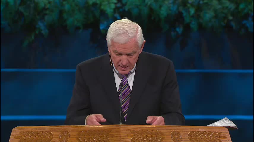 The Traveling Preacher -Dr. David Jeremiah, Turning Point - Watch Christian Video, TV